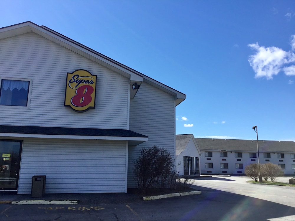 Super 8 by Wyndham Portland ME - photo 23