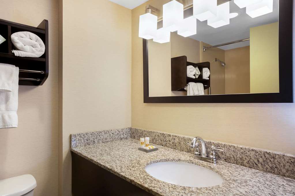 La Quinta Inn & Suites by Wyndham Springfield MA - photo 17