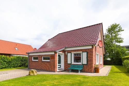 Drei Hasen am Deich in Esens, Germany