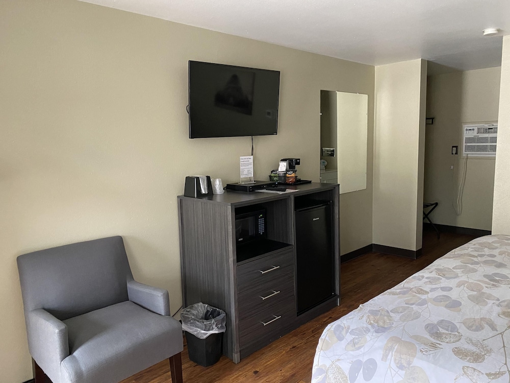Big Sky Motel - photo 16