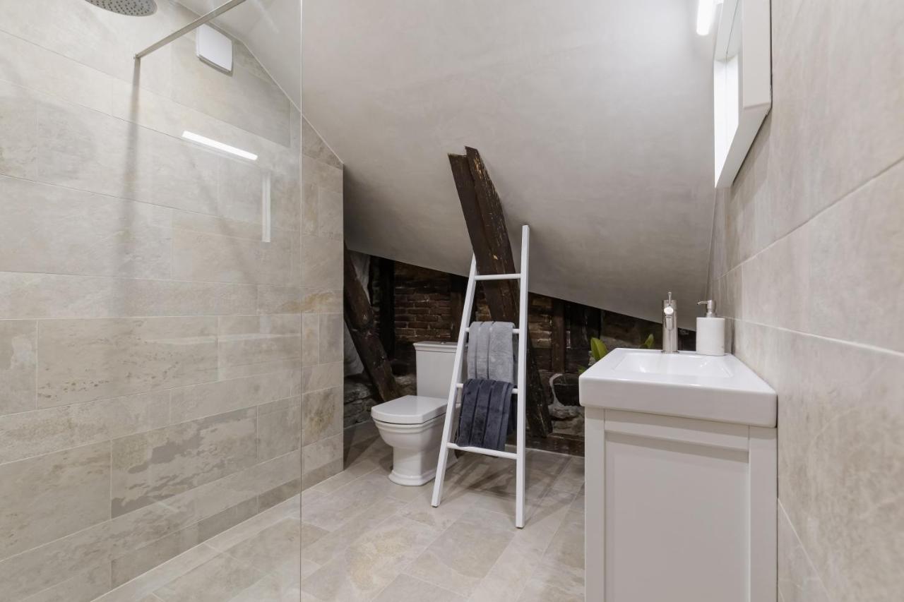 Niguliste 6 Old Town Penthouse