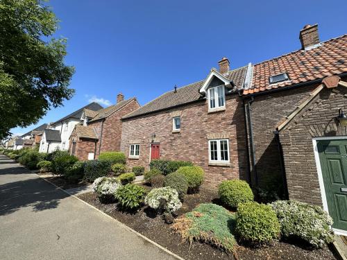 Daisy Cottage Part of the The Bay Filey Holiday Village with pool gym and direct beach access pub restaurant tennis and meadows walks