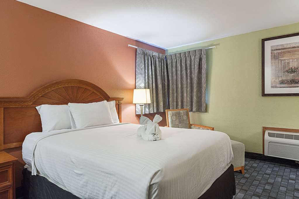 Rodeway Inn Wauseon - photo 19