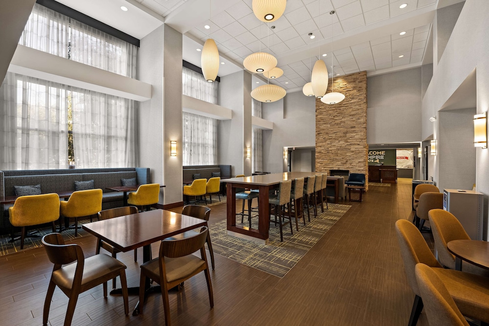 Hampton Inn & Suites Poughkeepsie - photo 41