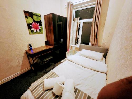 Boxroom SB Hatfield RD in Bolton, United Kingdom