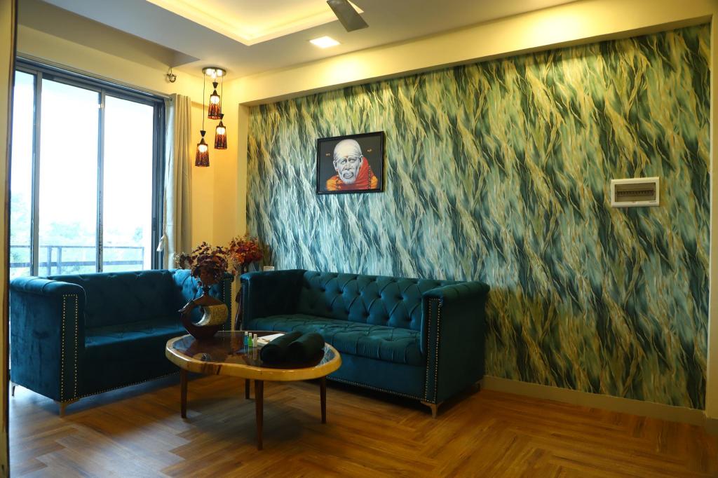 Mani Hotel And Restaurant — Shirdi