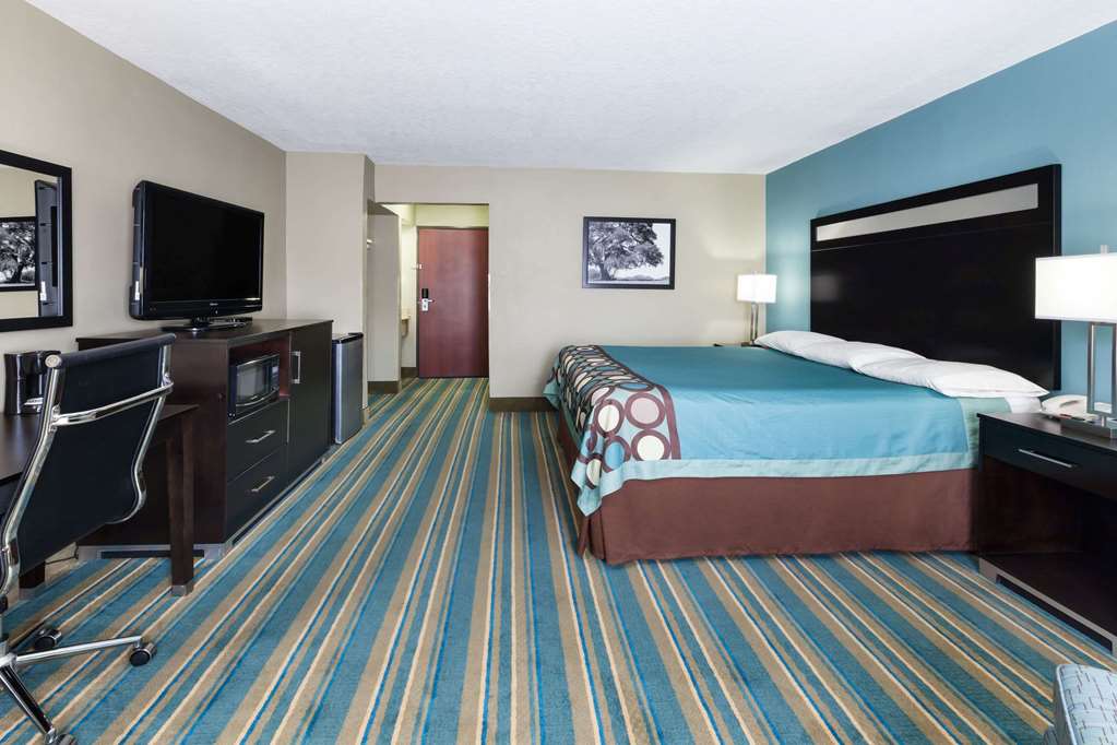 Super 8 by Wyndham Sulphur - photo 13