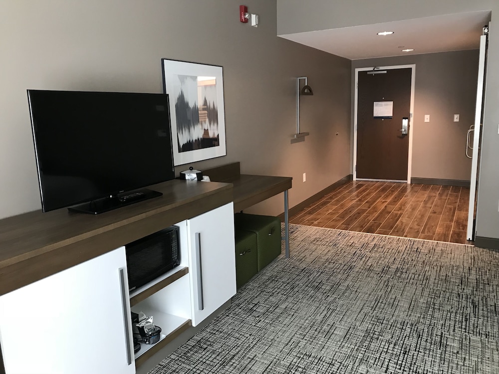 Hampton Inn & Suites St. George UT - photo 18