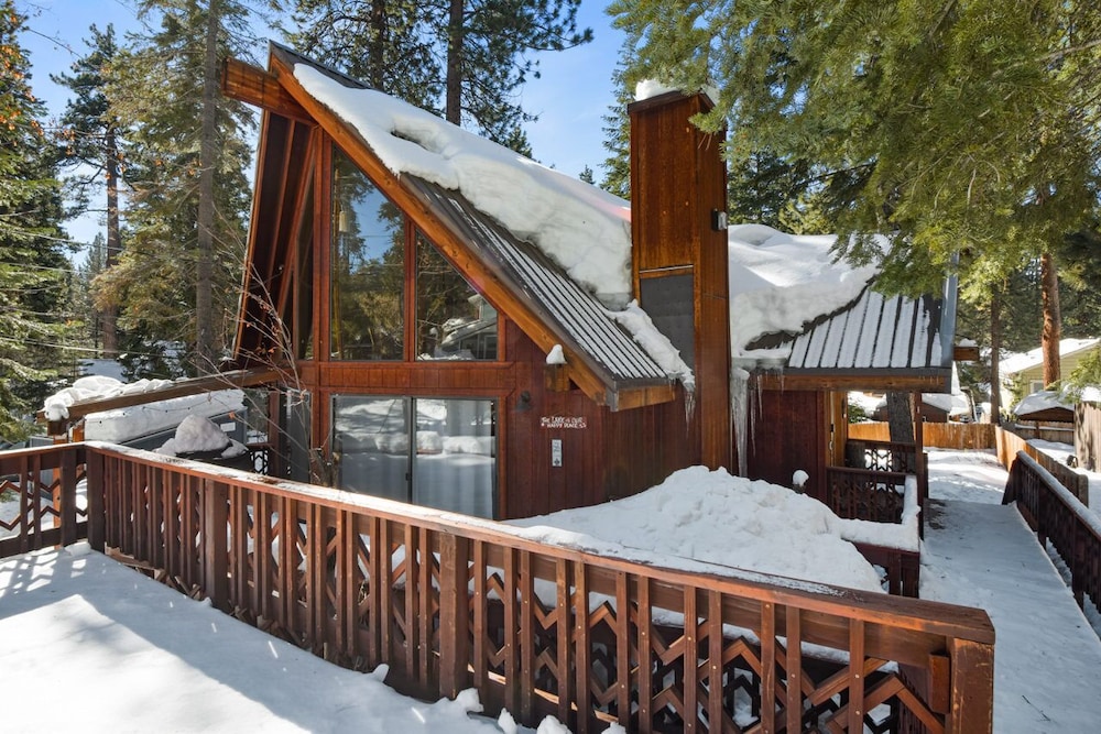 Tahoe Vista Lake Lodge — 4-Star Luxury Hotel in Kings Beach, United States