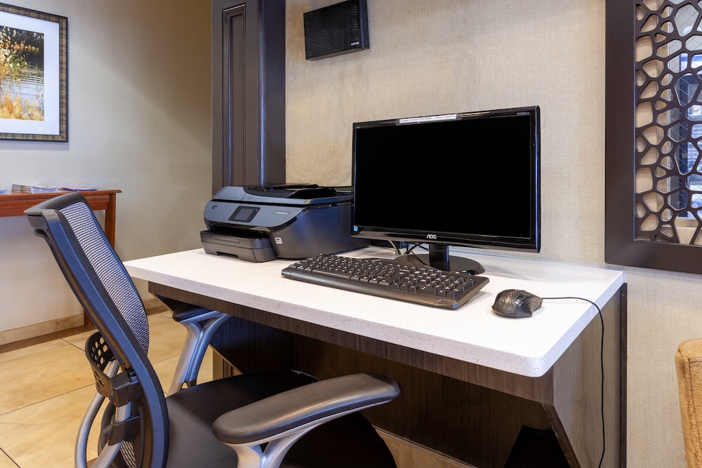 Candlewood Suites West Springfield by IHG - photo 33