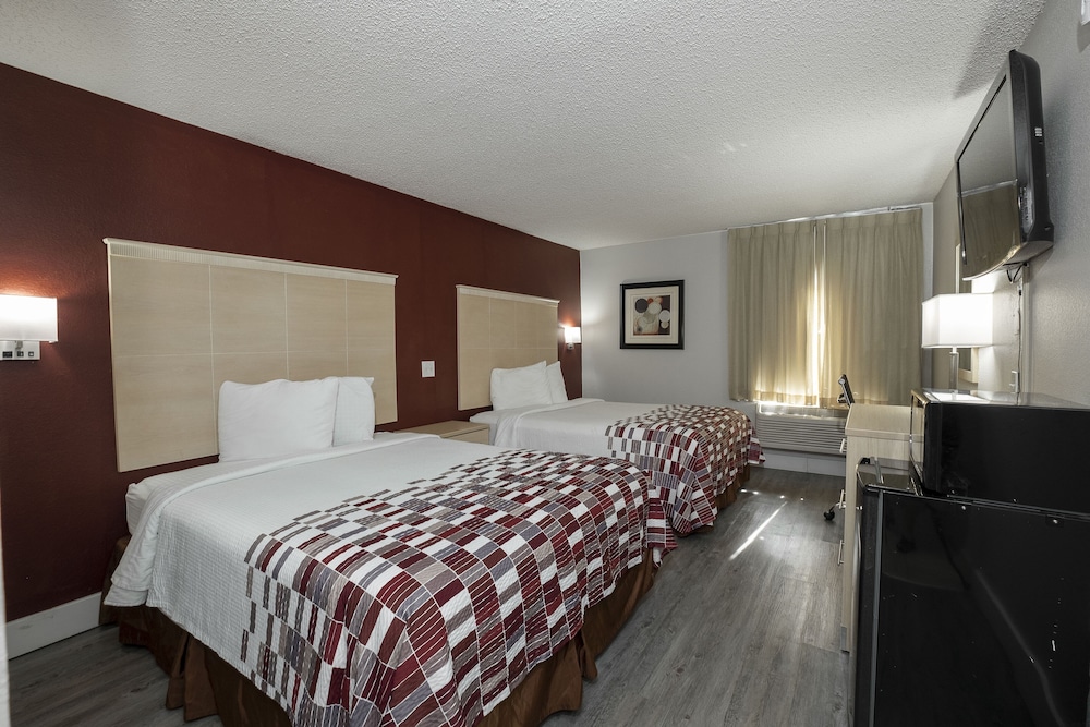 Red Roof Inn Raleigh North Crabtree Mall Lenovo Center - photo 15