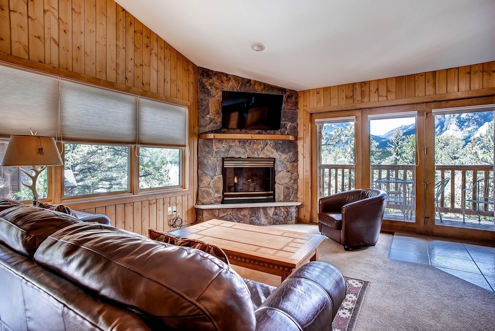 Black Canyon Inn Unit D4 5 - carbon neutral hotel in Estes Park