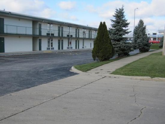Regency Inn Of Naperville - photo 7