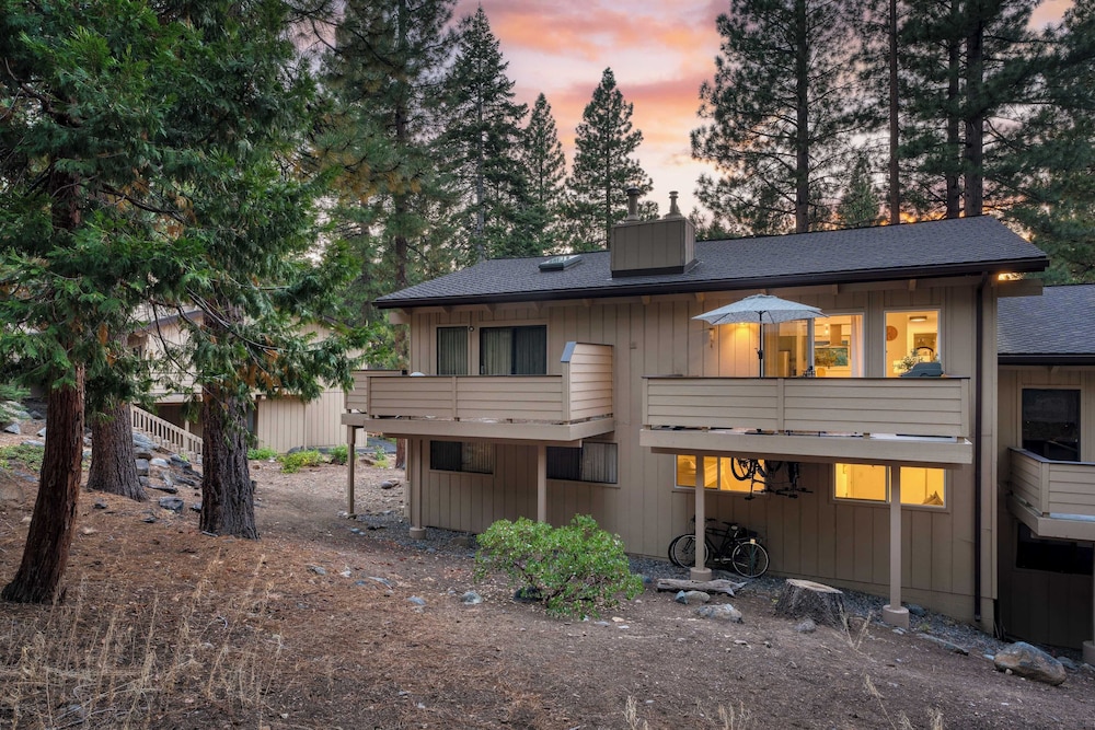 Tahoe Dreamin by Avantstay Central Location in Incline Village, United States