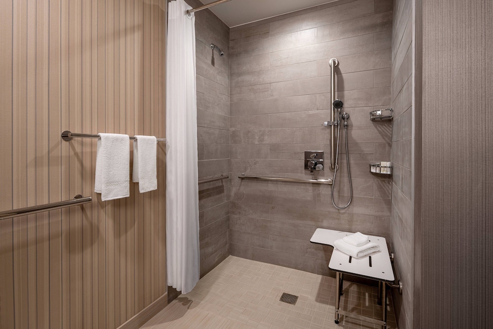 Courtyard by Marriott Petaluma Sonoma County - photo 18