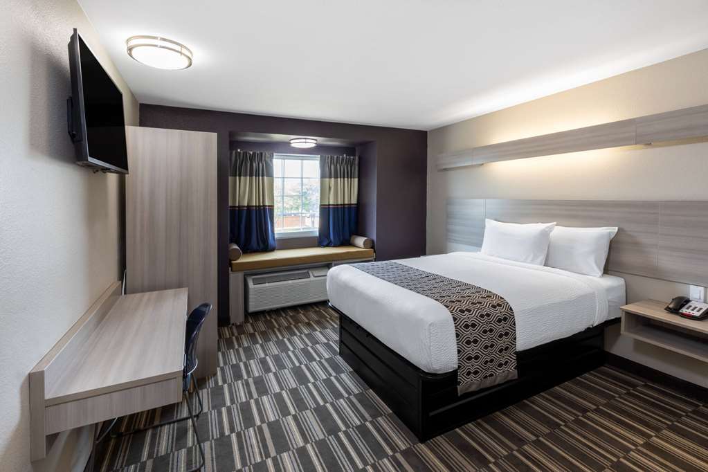 Microtel Inn & Suites by Wyndham Bossier City - photo 50