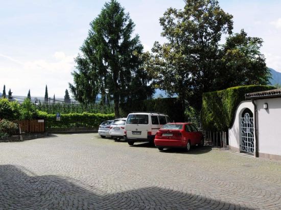 Albergo Alla Torre Siegler Im Thurm — Merano