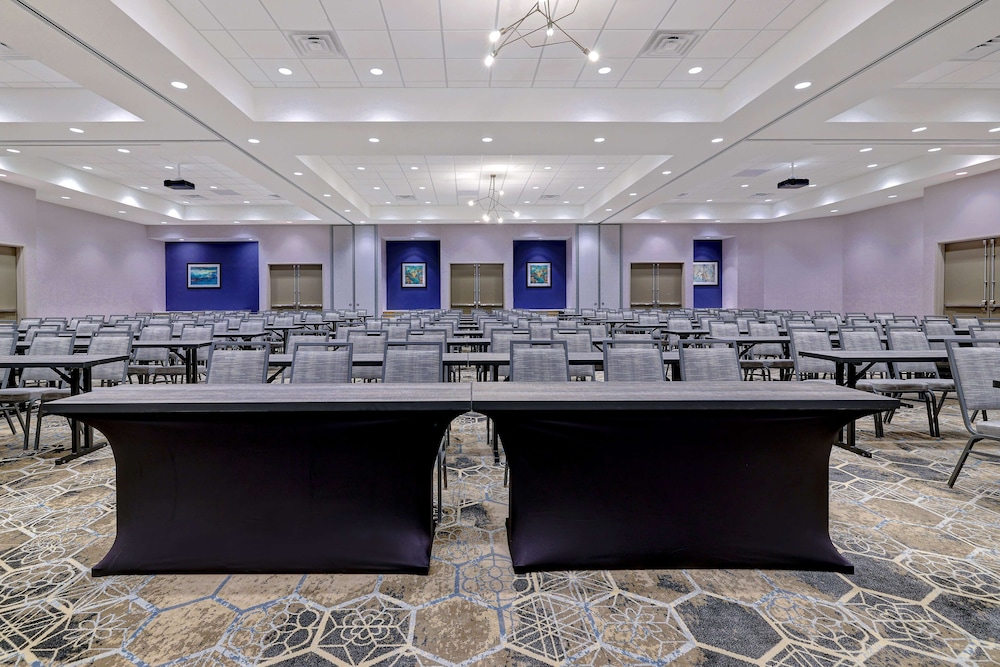 Hilton Garden Inn Cedar Rapids - photo 46