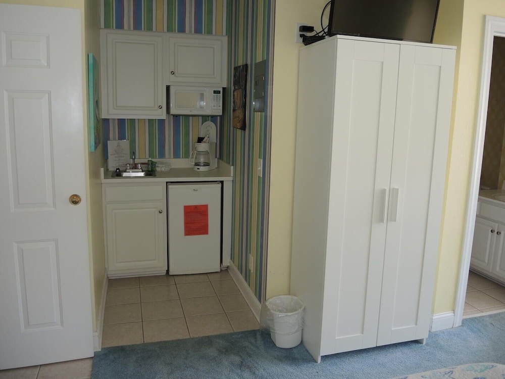 Beautiful Ground Floor Golf Resort Villa 1503 Steps from the Pool by RedAwning - photo 10