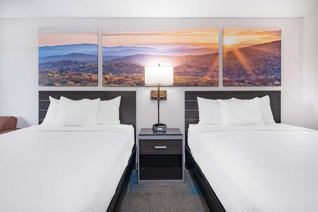 Days Inn by Wyndham Hamilton - photo 19