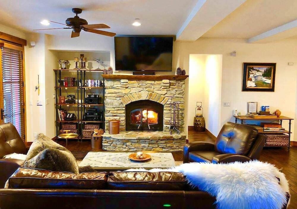The Lodges #1203 — 4-Star Luxury Hotel in Mammoth Lakes, United States