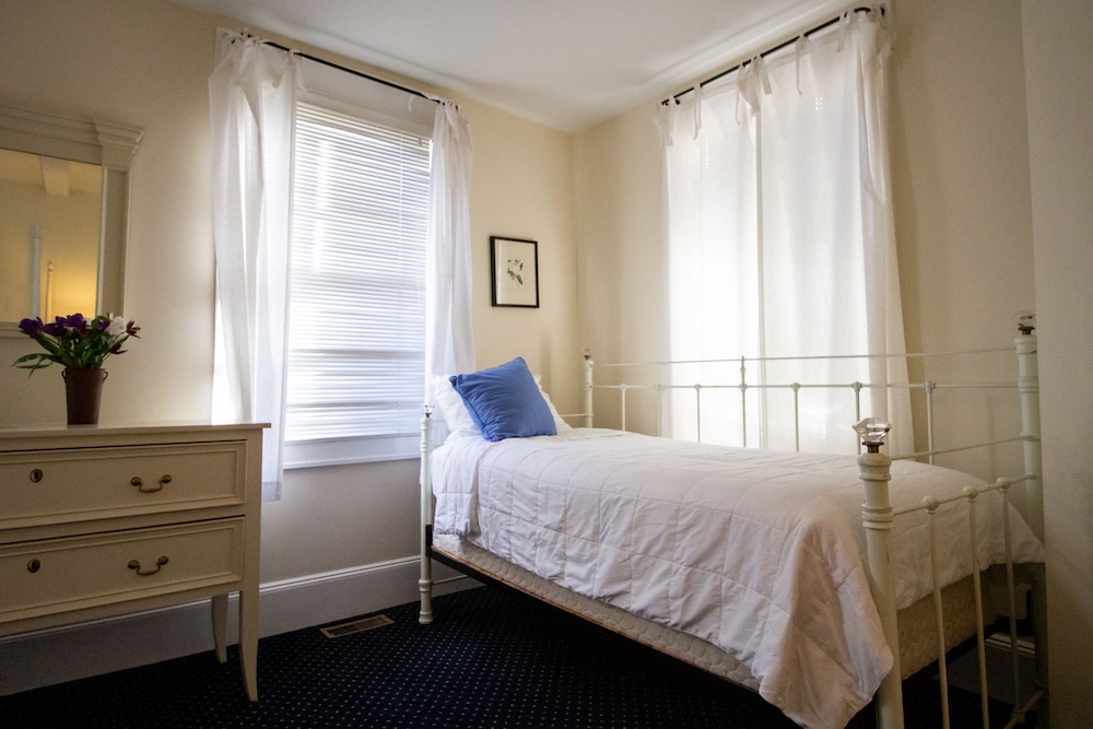 Delamater Inn - photo 10