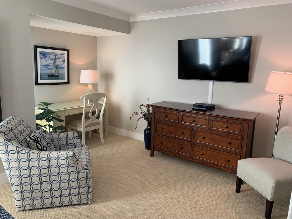 737 Schooner Court at the Sea Pines Resort - photo 7