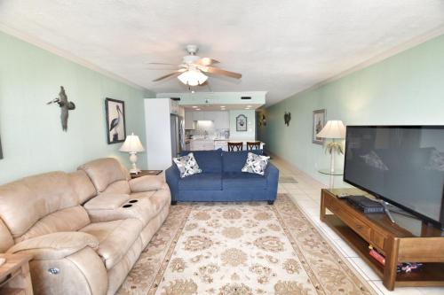 0303 Waters Edge Resort 1 Bedroom Condo by RedAwning - photo 8