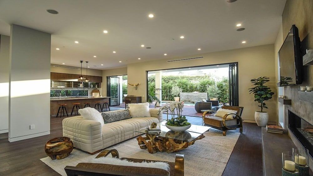 Orange Grove Villa — 4-Star Luxury Hotel in Los Angeles, United States