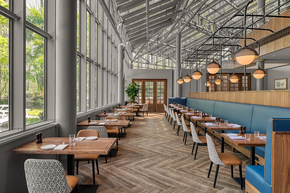Crowne Plaza Atlanta Perimeter at Ravinia by IHG - photo 55