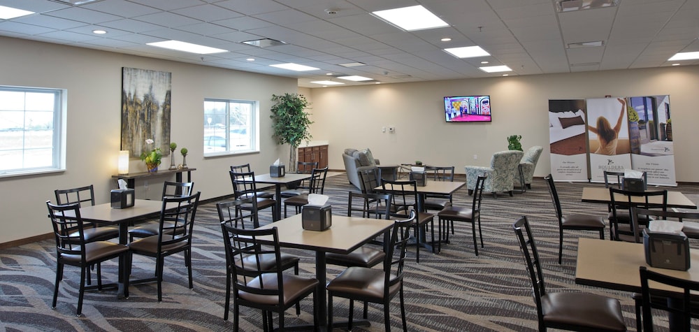 Cobblestone Inn & Suites Boone - photo 44