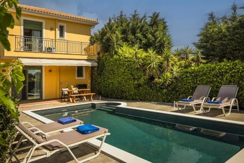 Villa Siora Anna — 4-Star Luxury Hotel in Skala, Greece