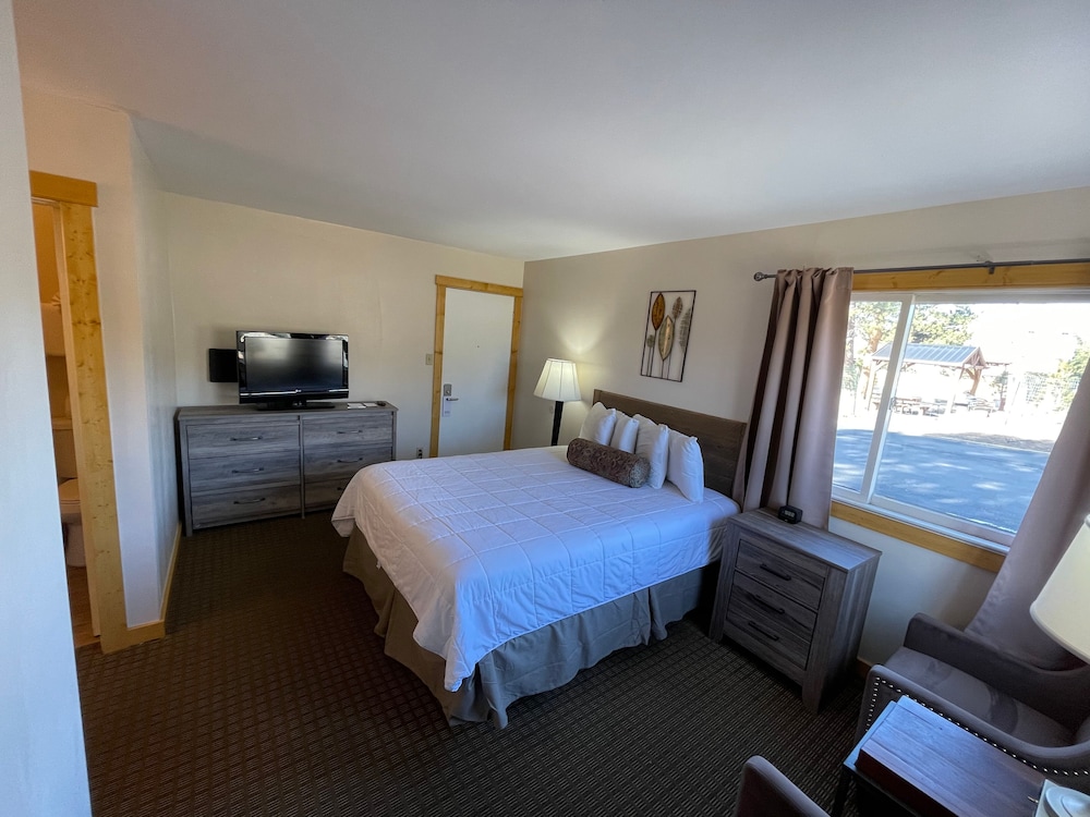 Estes Mountain Inn - photo 8