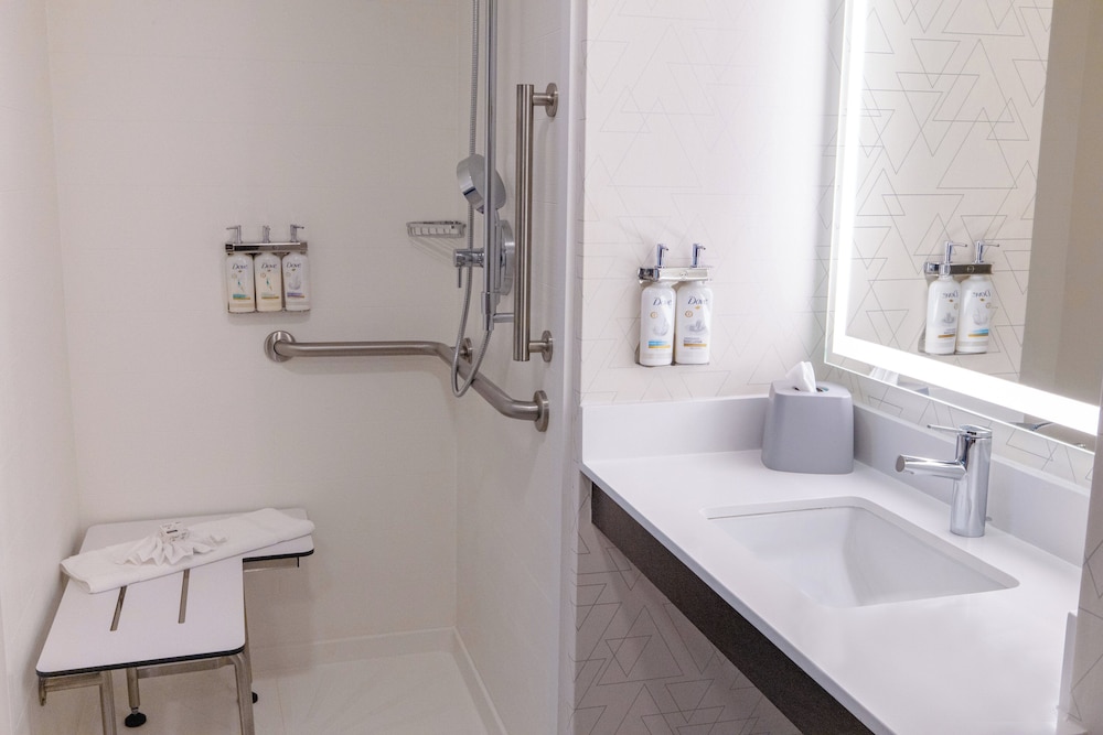 Holiday Inn Express Hotel of Neptune by IHG - photo 50