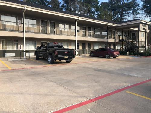 Diboll Inn & Suites - photo 5