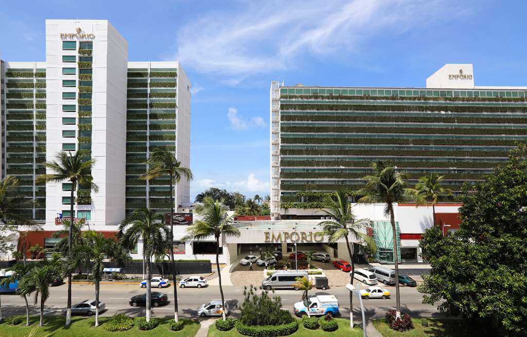 Emporio Acapulco Fachada