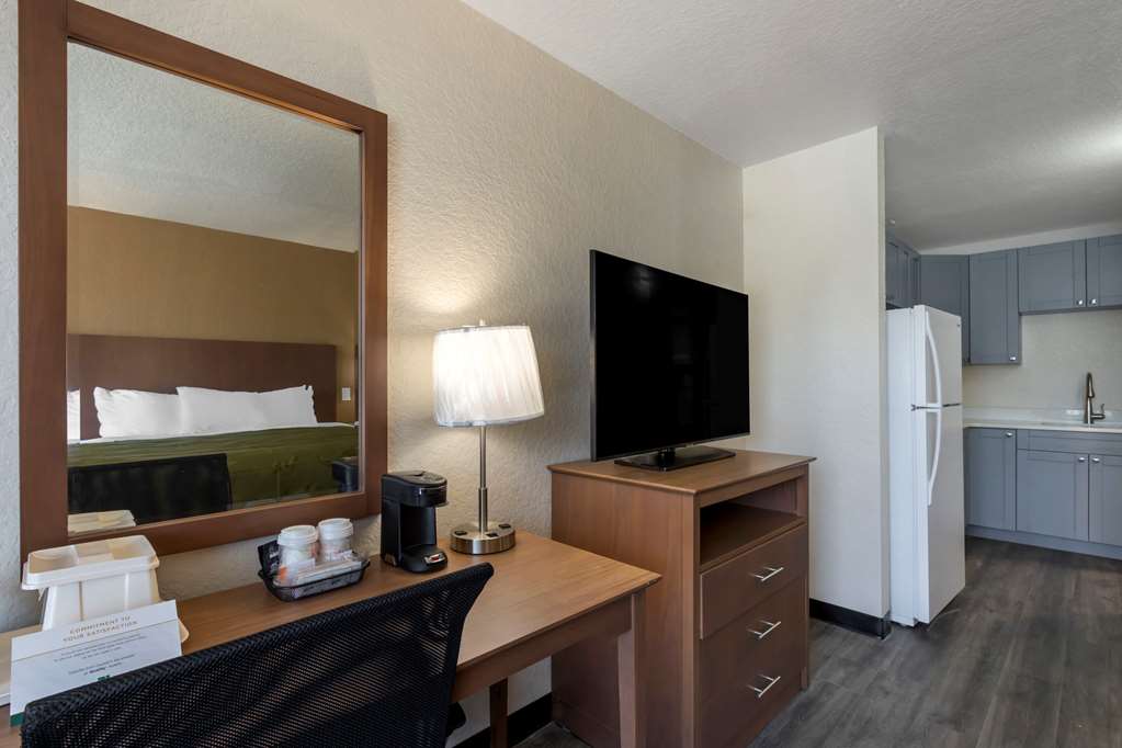 Quality Inn Saint Petersburg North Tampa Bay - photo 22