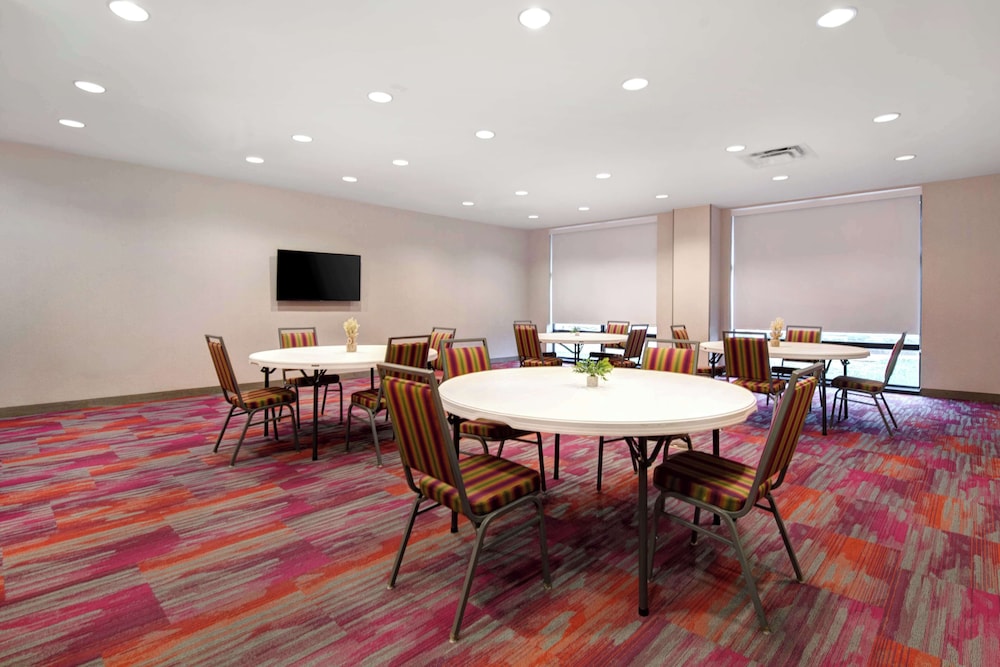 Home2 Suites by Hilton Tuscaloosa Downtown University Blvd - photo 27
