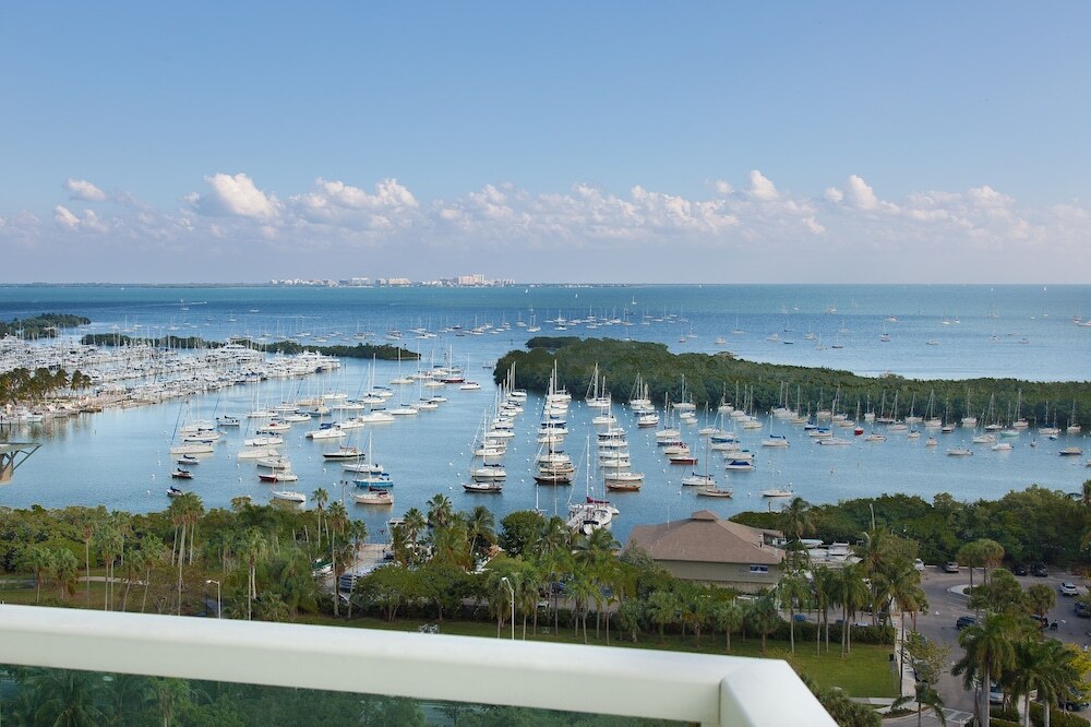 MIA Luxe Properties at Mutiny Park Condominium Hotel - photo 21
