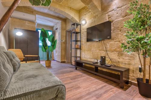 Charming Modern duplex in city center JMBA1 1 in Valletta, Malta