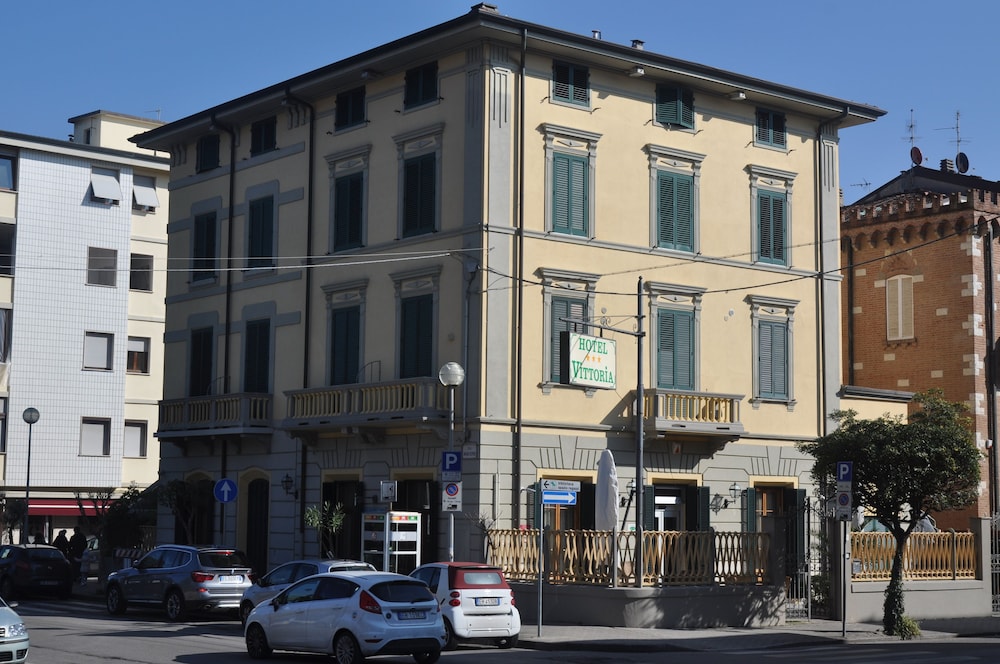 Hotel Vittoria — hotel in Viareggio