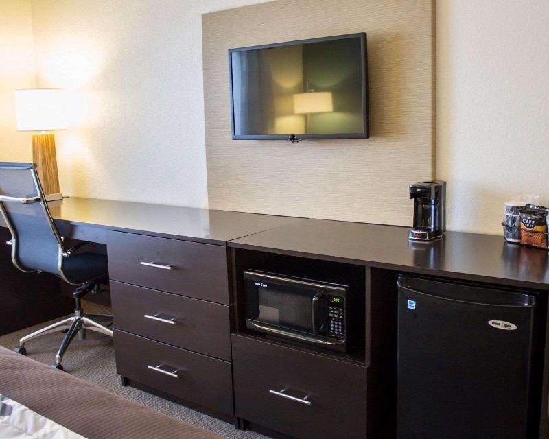 SureStay by Best Western Cambridge - photo 8