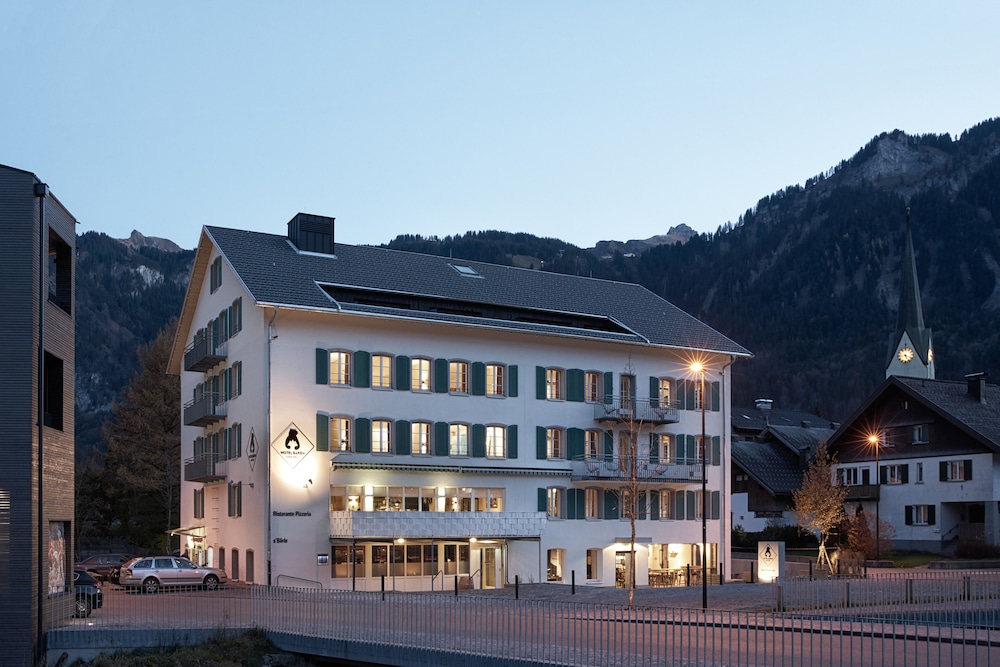 Hotel Bären - carbon neutral hotel in Mellau