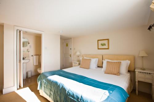 Pier View Self Catering Luxury Apartments — 5-Star Luxury Hotel in Southend-On-Sea, United Kingdom