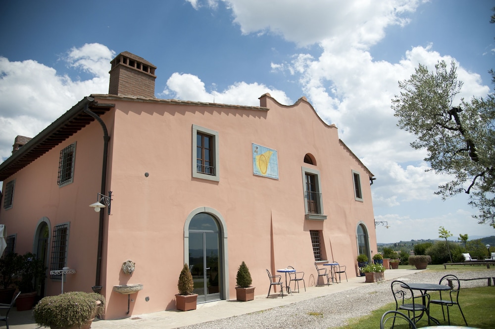 Le Fonti a San Giorgio — 4-Star Luxury Hotel in Montespertoli, Italy