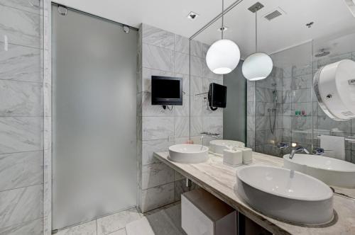 The Lindo Cafaro Suite at Palms Place