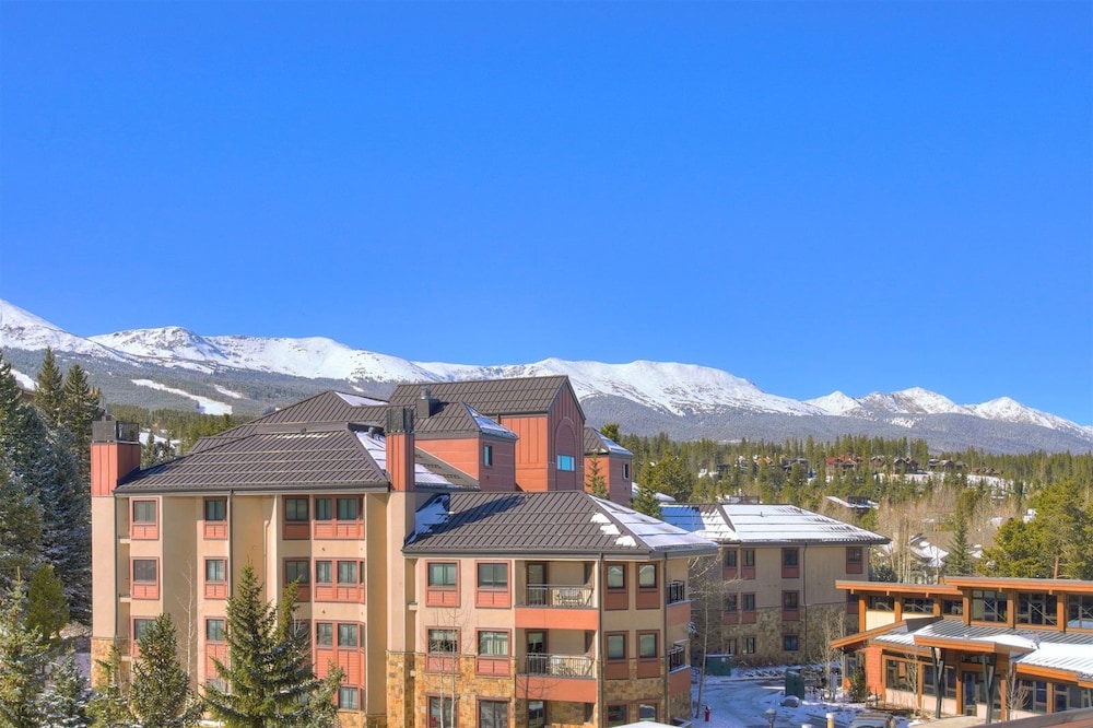 Paradise Meadow by Ski Colorado — 4-Star Luxury Hotel in Breckenridge, United States