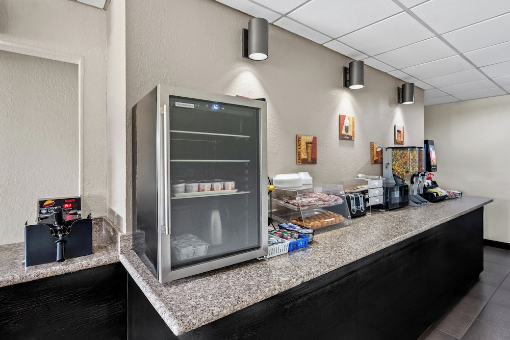 Red Roof Inn Hot Springs - photo 30