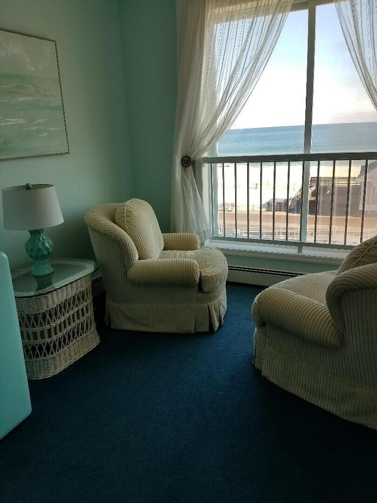 Mayfair Hotel - photo 22