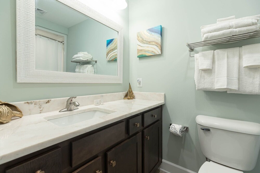 Phoenix Gulf Tower 1702 2 Bedroom Condo - photo 15